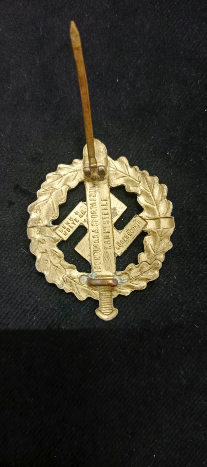 SA gold sports badge