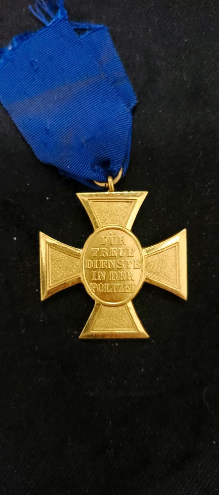 Cross für 25 Jahre Dienst bei der Polizei