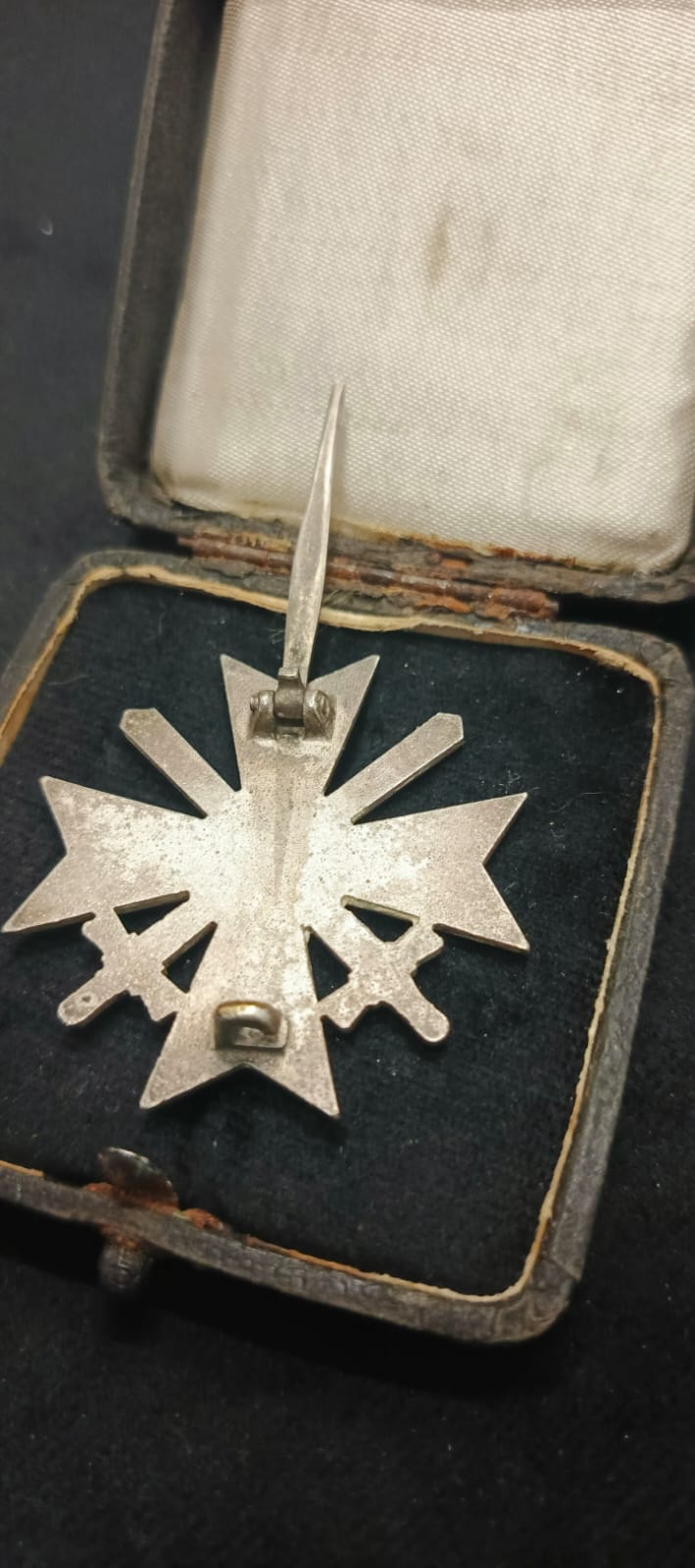 KVK-Kreuz 1. Klasse, mit der Aufschrift „65“ in einem Etui