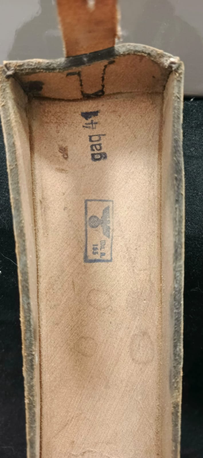 German Wireless Ring Receiver Pouch