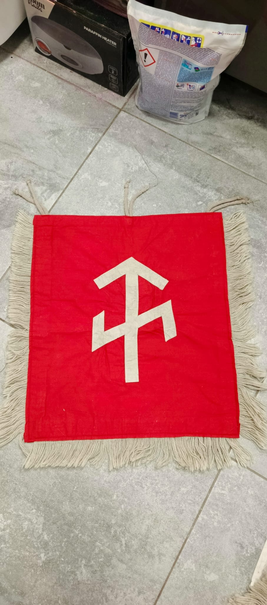 Hitlerjugend trumpet flag